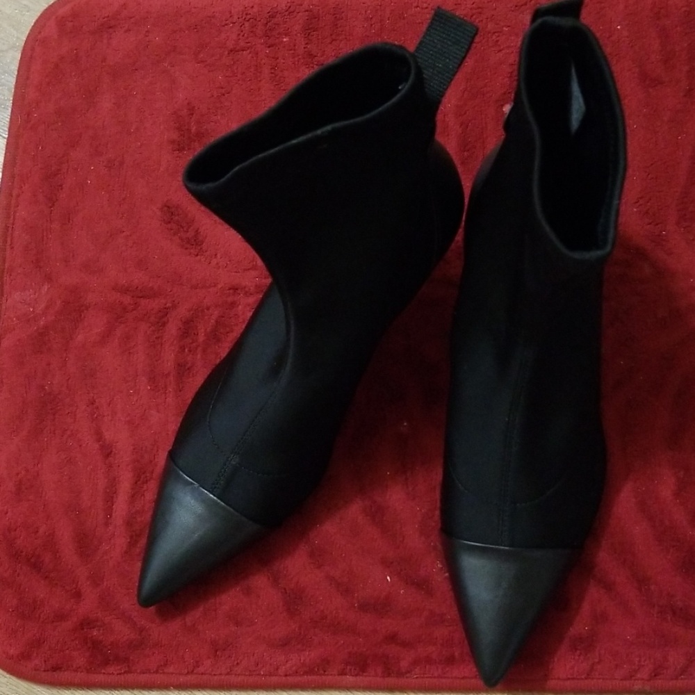 Zara woman boots NWOT size 38